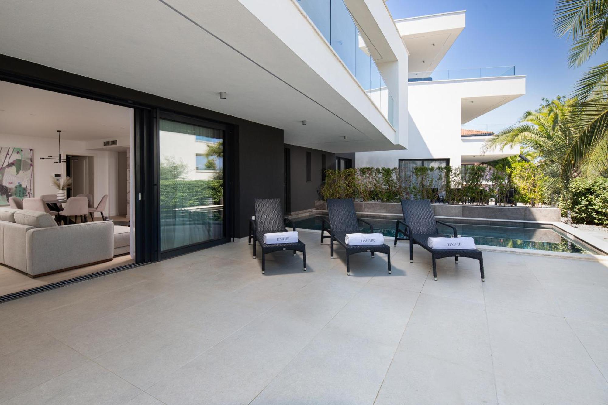 Hadrie Luxury Resort And Villas Azimut Малинска Екстериор снимка