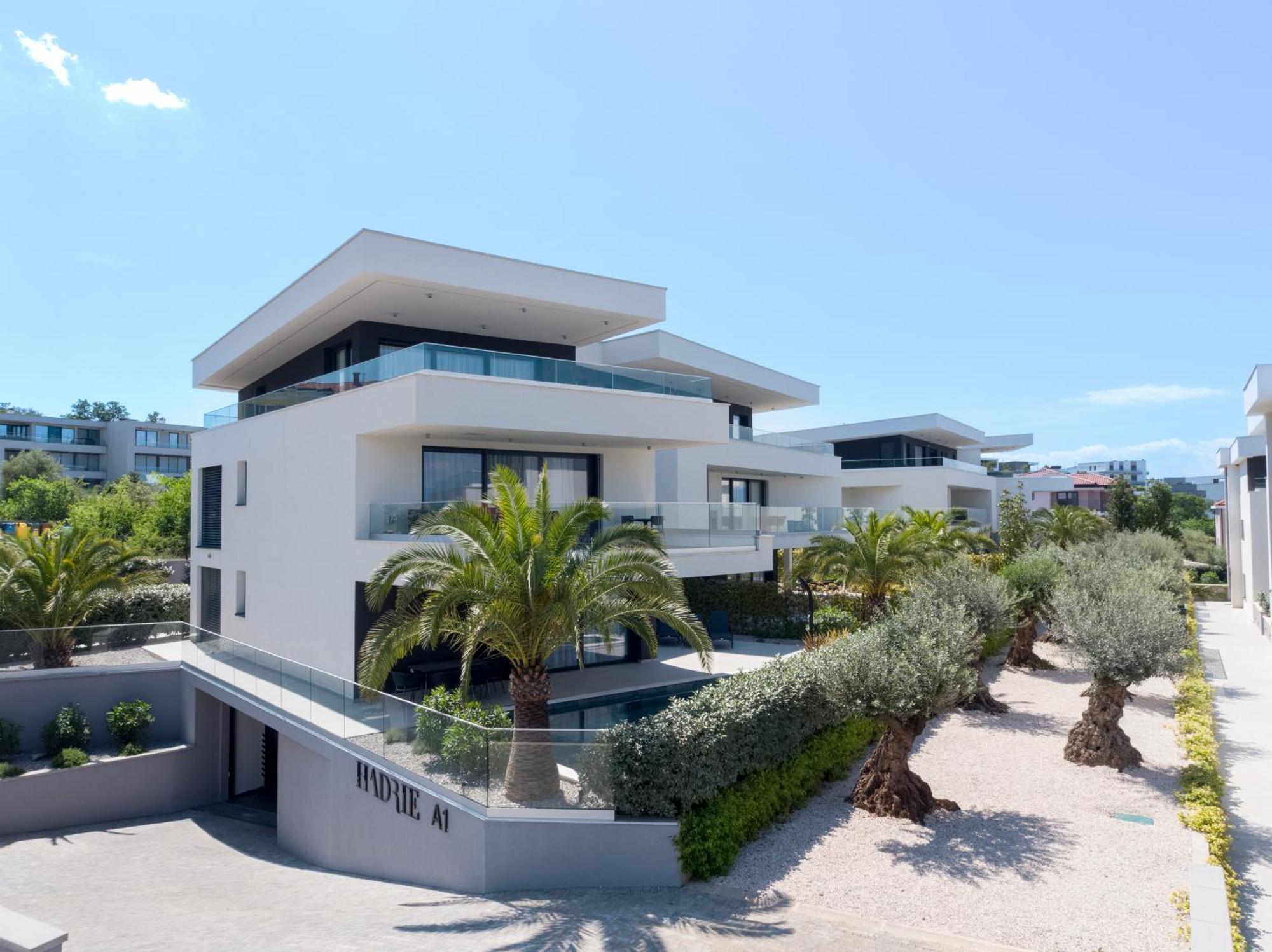 Hadrie Luxury Resort And Villas Azimut Малинска Екстериор снимка